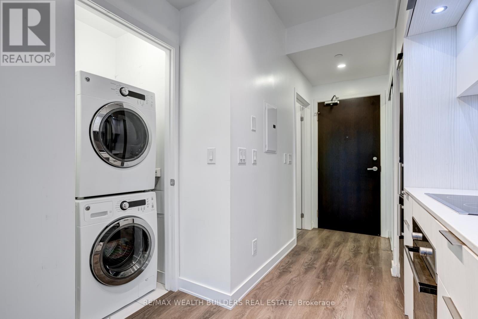 55 Regent Park Boulevard — photo 30