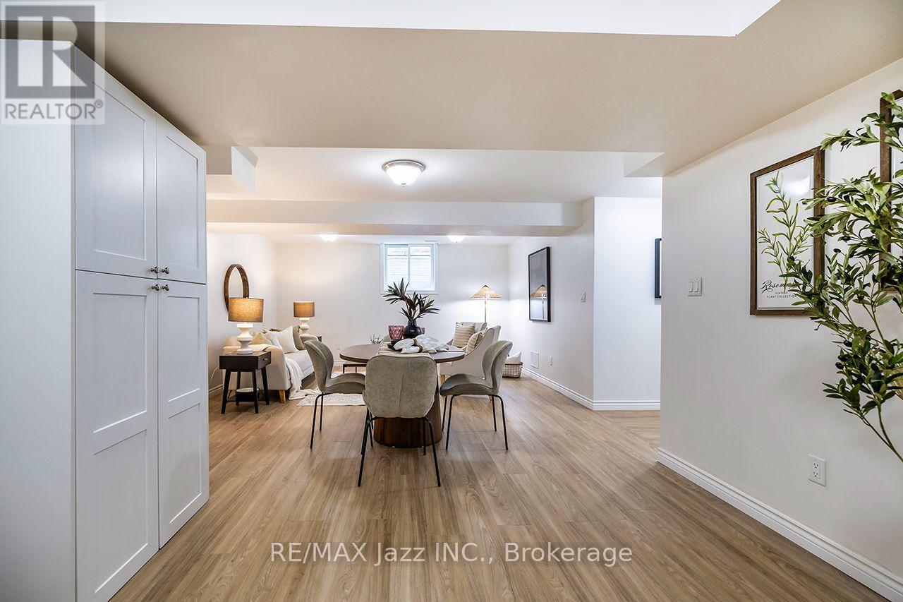 10 MILNER COURT - 17
