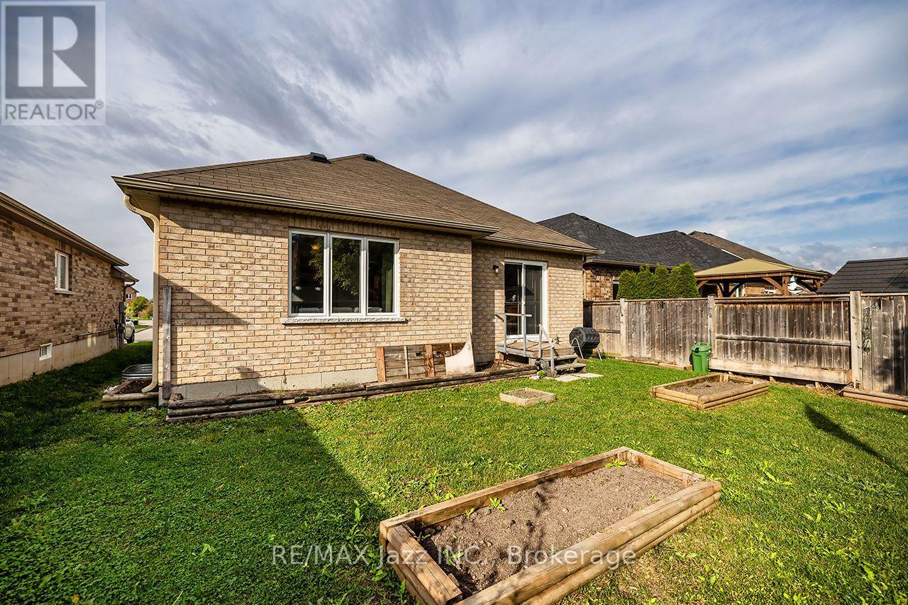 10 Milner Court, Kawartha Lakes, ON photo 25