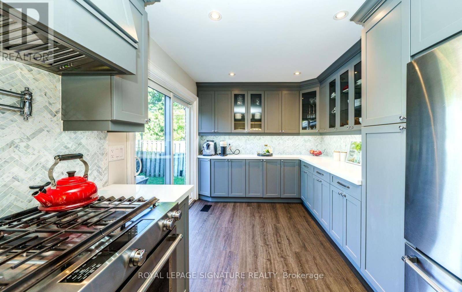 1 Kenmanor Boulevard, Toronto, ON photo 15