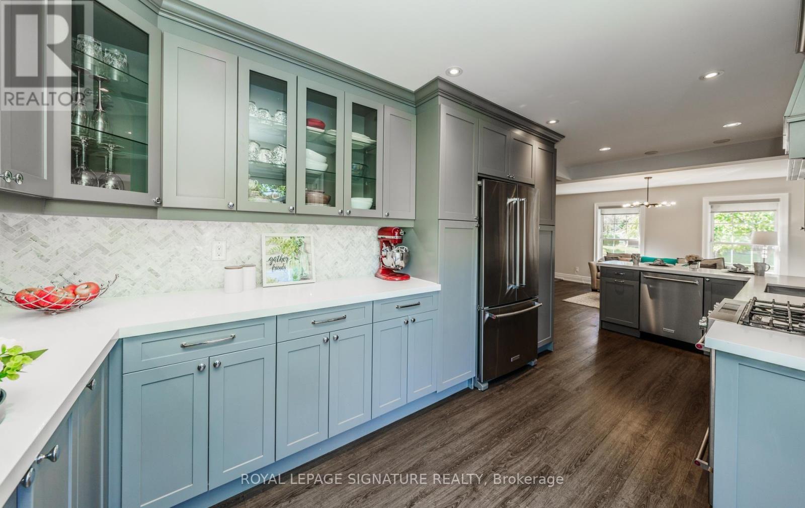 1 Kenmanor Boulevard, Toronto, ON photo 16