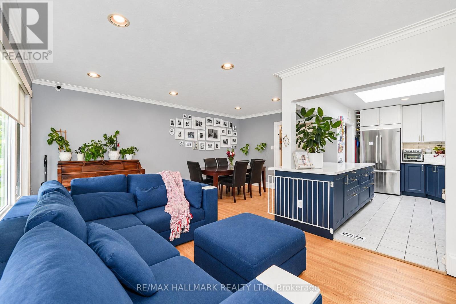 20 Wishing Well Drive, Toronto, ON photo 19