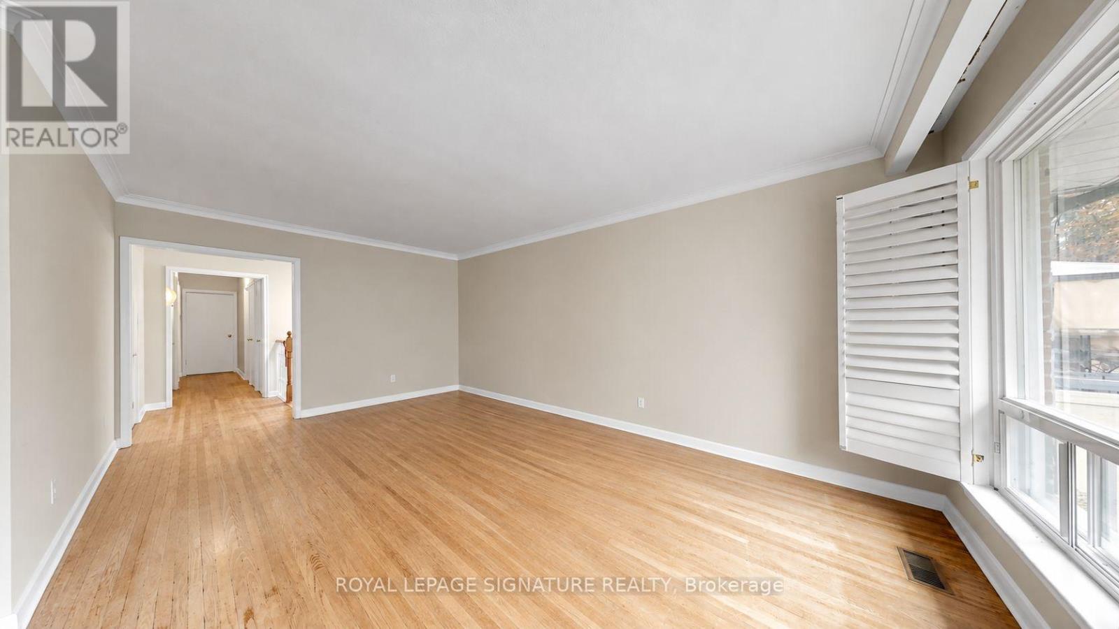 35 FLORENS AVENUE - 16