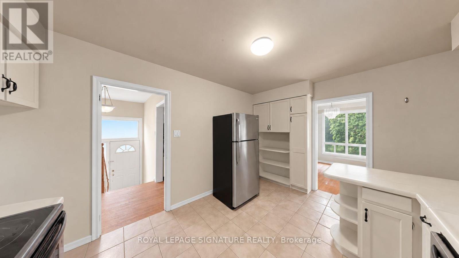 35 FLORENS AVENUE - 18