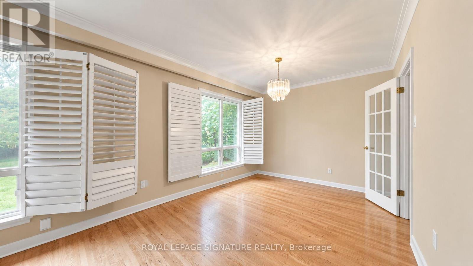 35 FLORENS AVENUE - 22