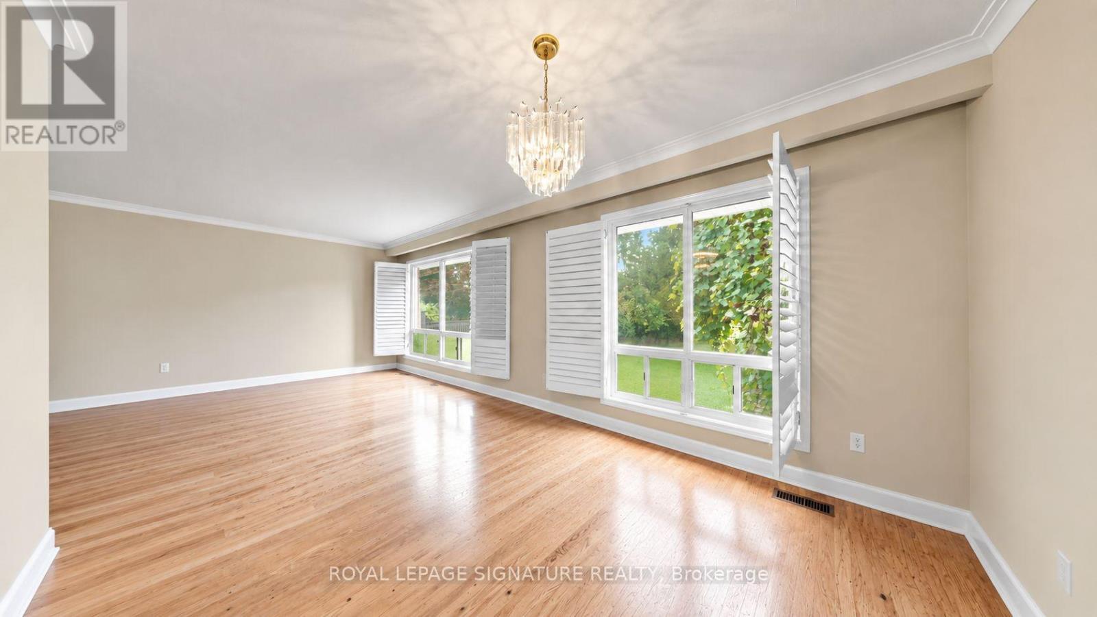 35 FLORENS AVENUE - 31