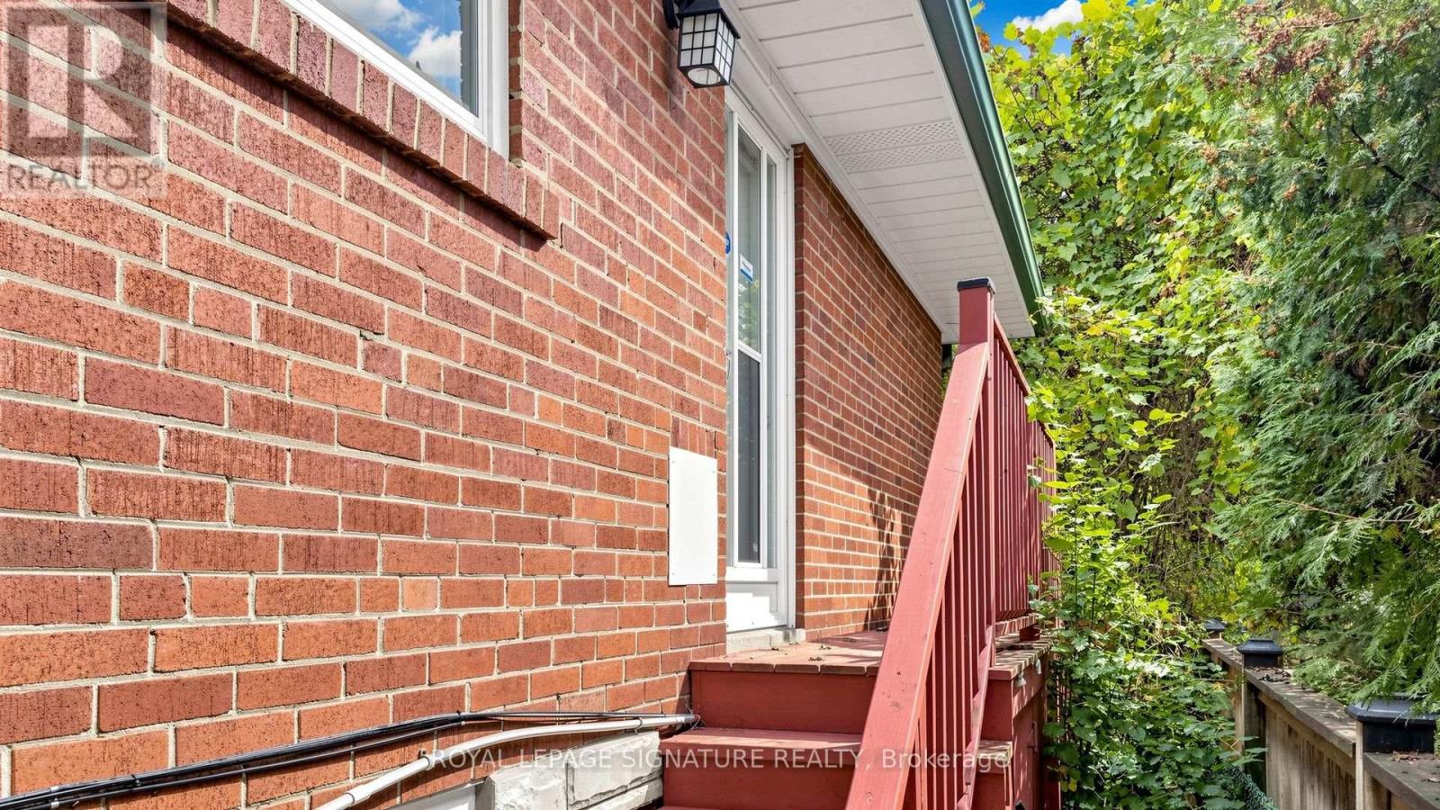 35 Florens Avenue, Toronto, ON photo 35