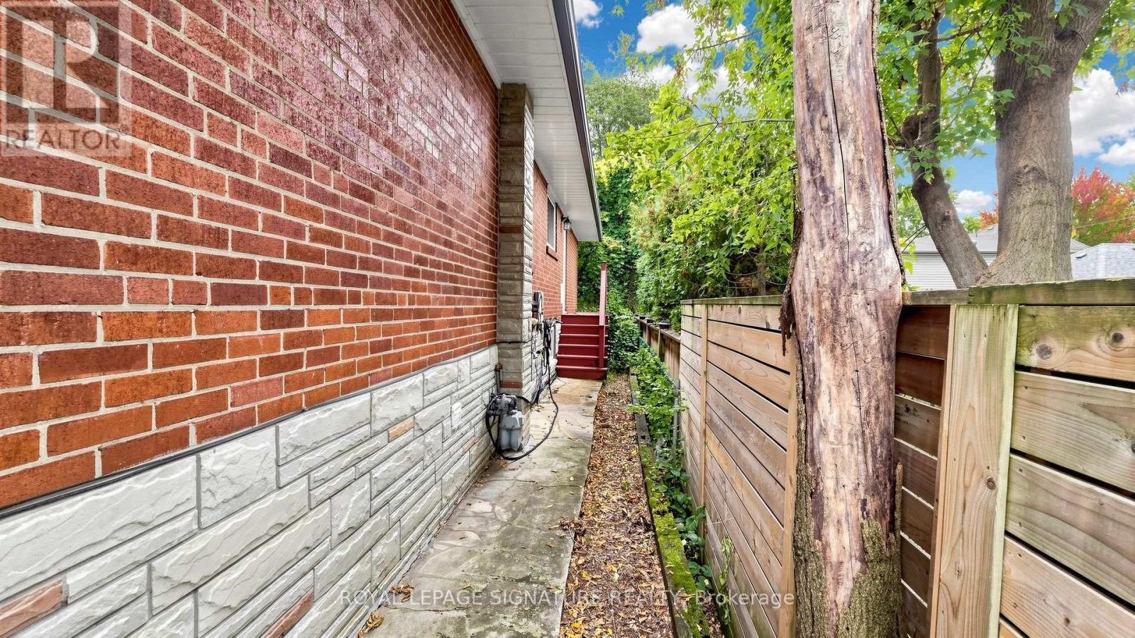35 FLORENS AVENUE - 36