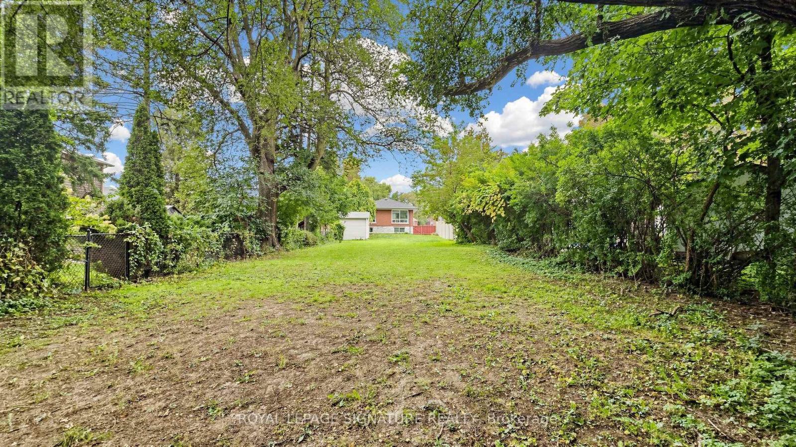 35 Florens Avenue, Toronto, ON photo 37