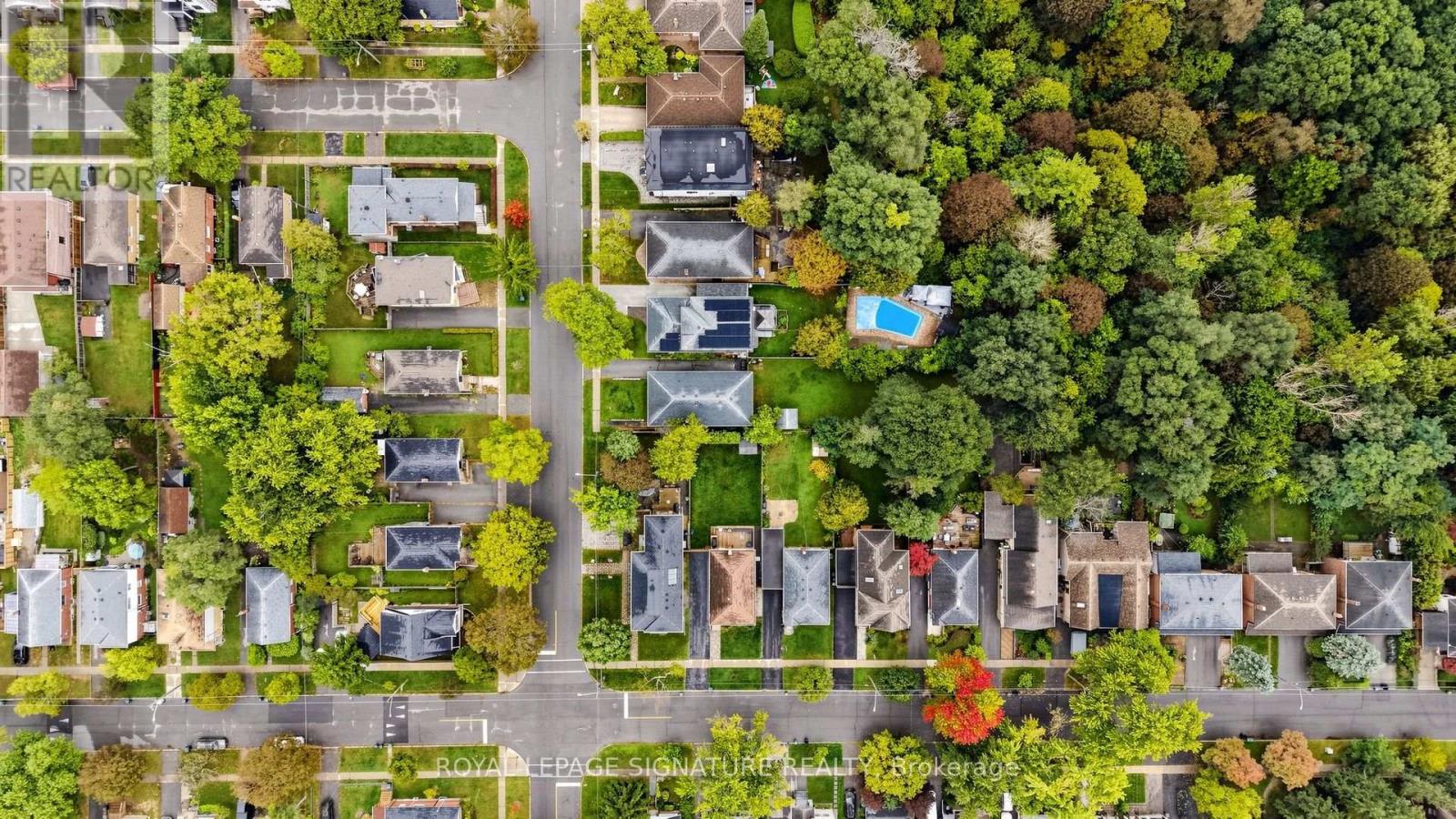 35 FLORENS AVENUE - 47