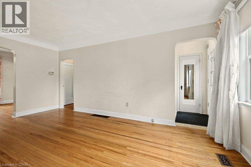 64 Tweedsmuir Avenue — photo 18