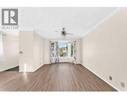 4pc Bathroom - 312 Falton Drive Ne, Calgary, AB T3J2X1 Photo 7