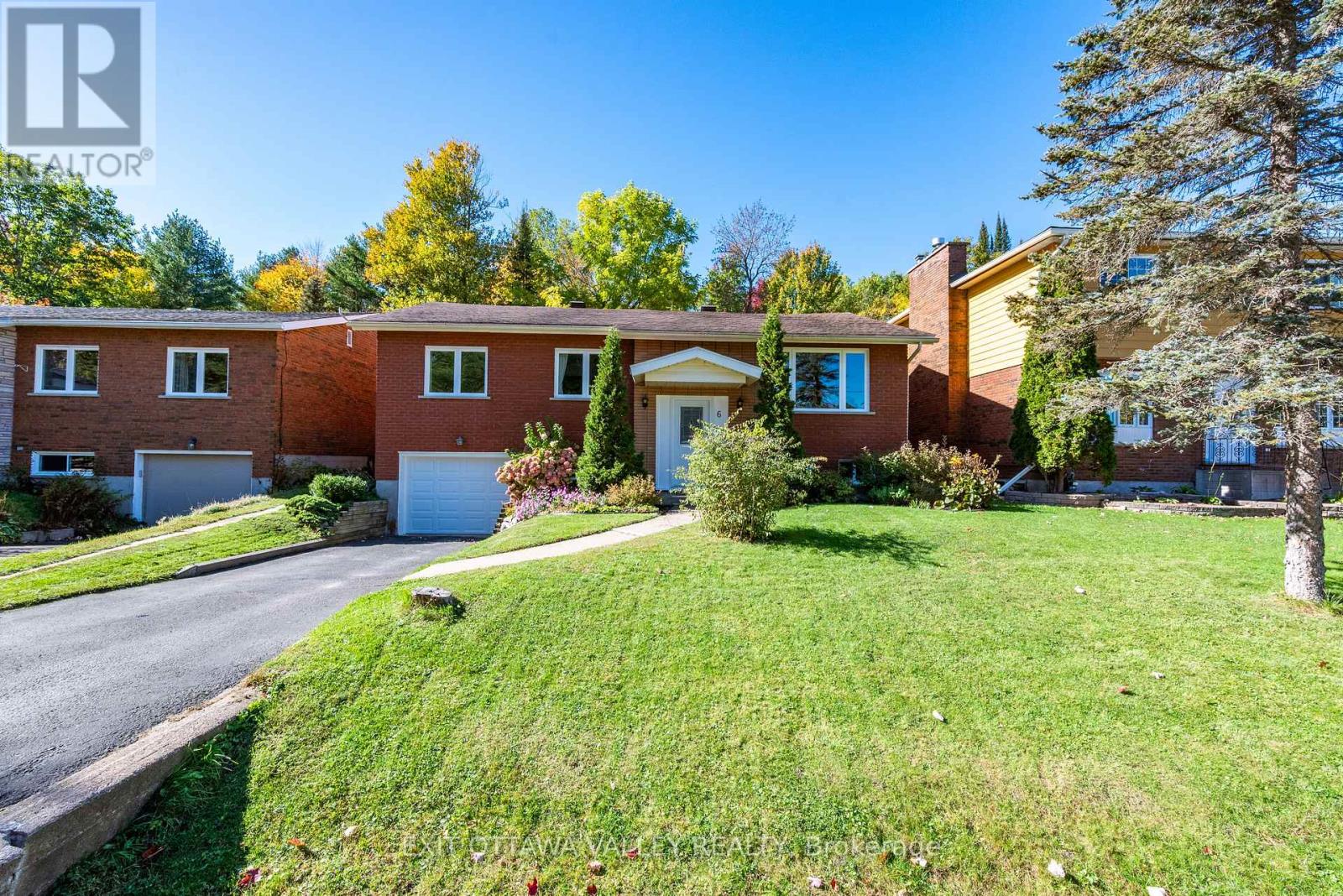 6 SUMAC COURT - 2