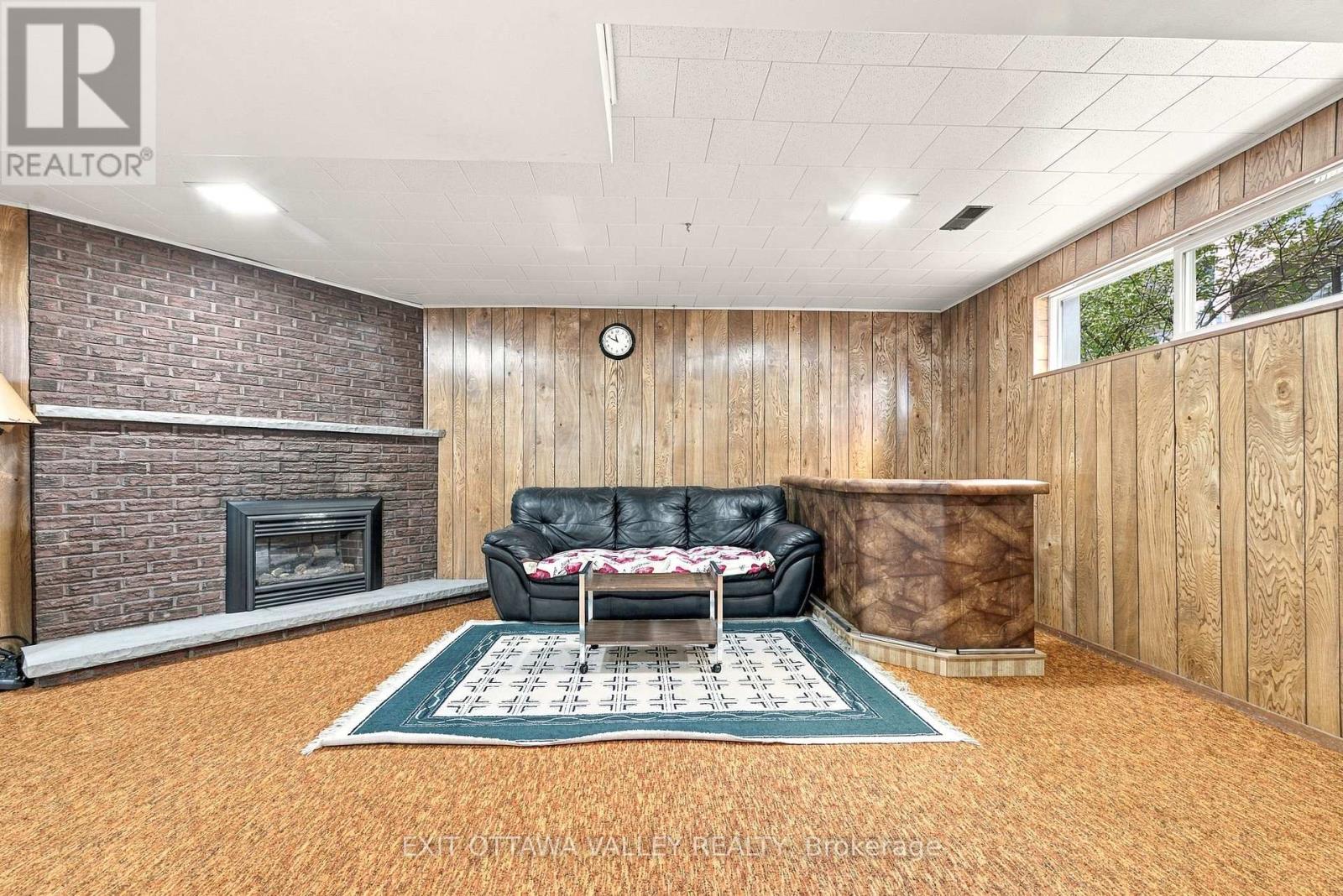 6 SUMAC COURT - Image 31