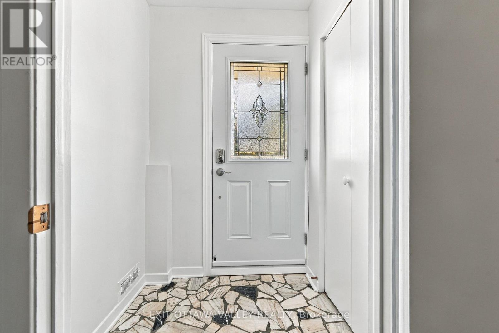 6 SUMAC COURT - Image 5