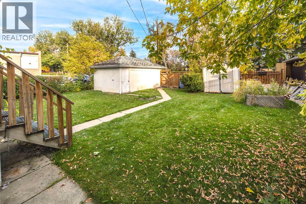 1836 13 Avenue NW - photo 27