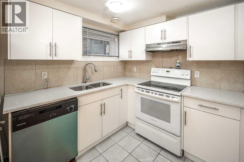 1836 13 Avenue NW - photo 17