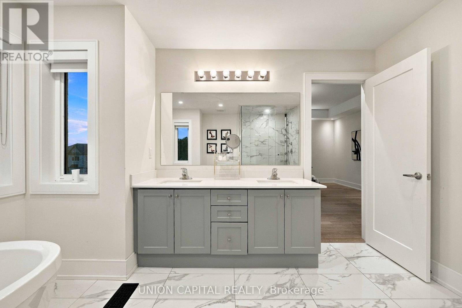 297 Seaview Heights, East Gwillimbury, ON photo 21