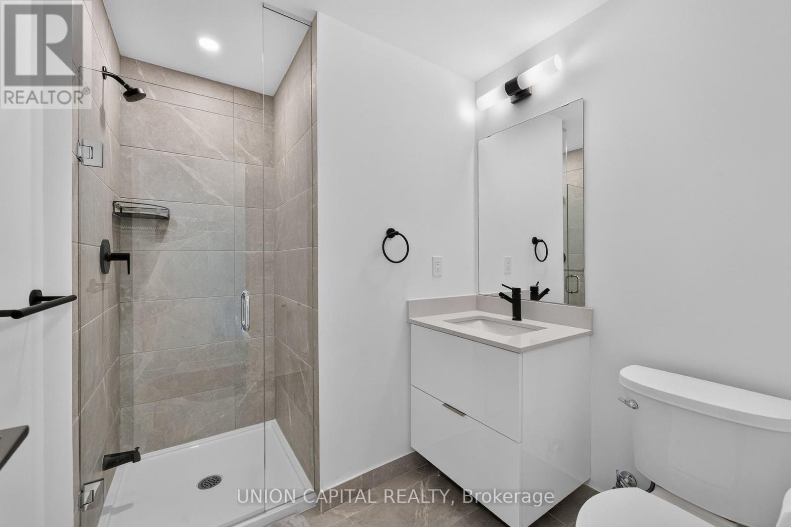#1227 8 DAVID EYER ROAD - 18