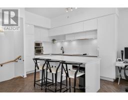 1227 - 8 David Eyer Road, Richmond Hill, ON L4S0N3 Photo 7