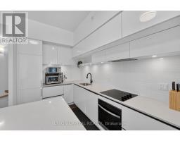 1227 - 8 David Eyer Road, Richmond Hill, ON L4S0N3 Photo 8