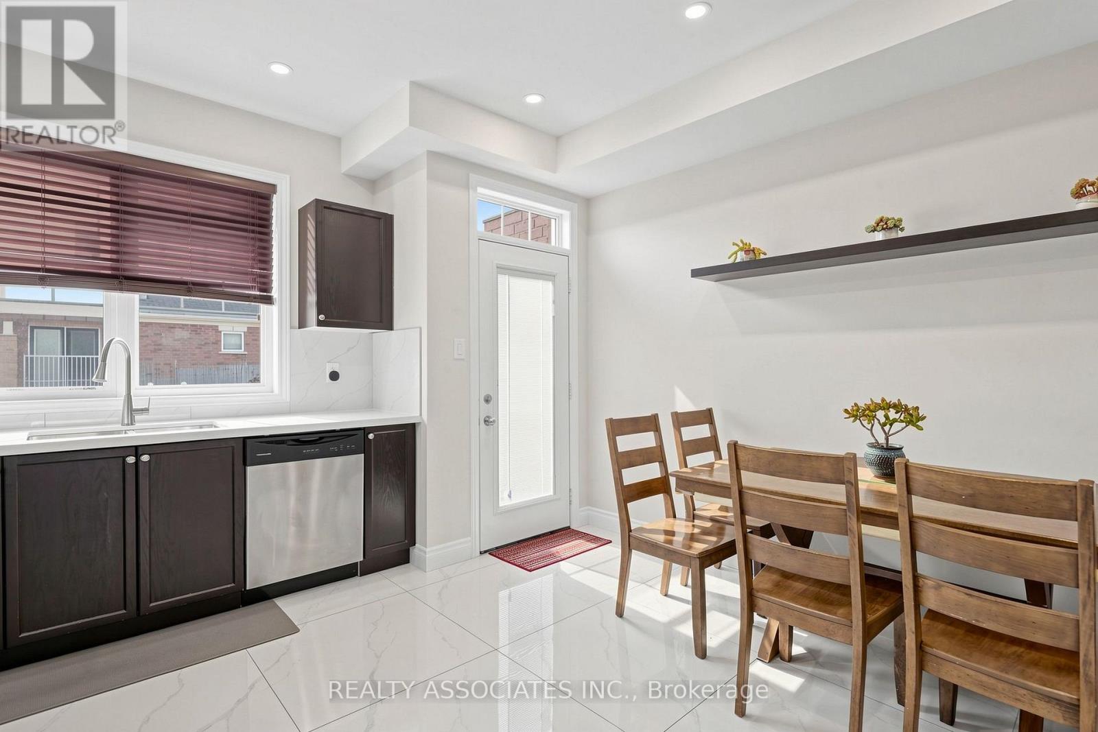 297 DELRAY DRIVE - 13