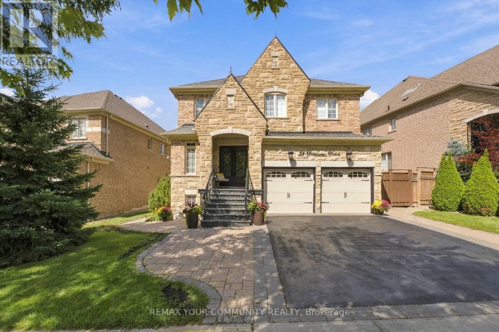 38 Dimarino Drive, Vaughan, ON photo 2