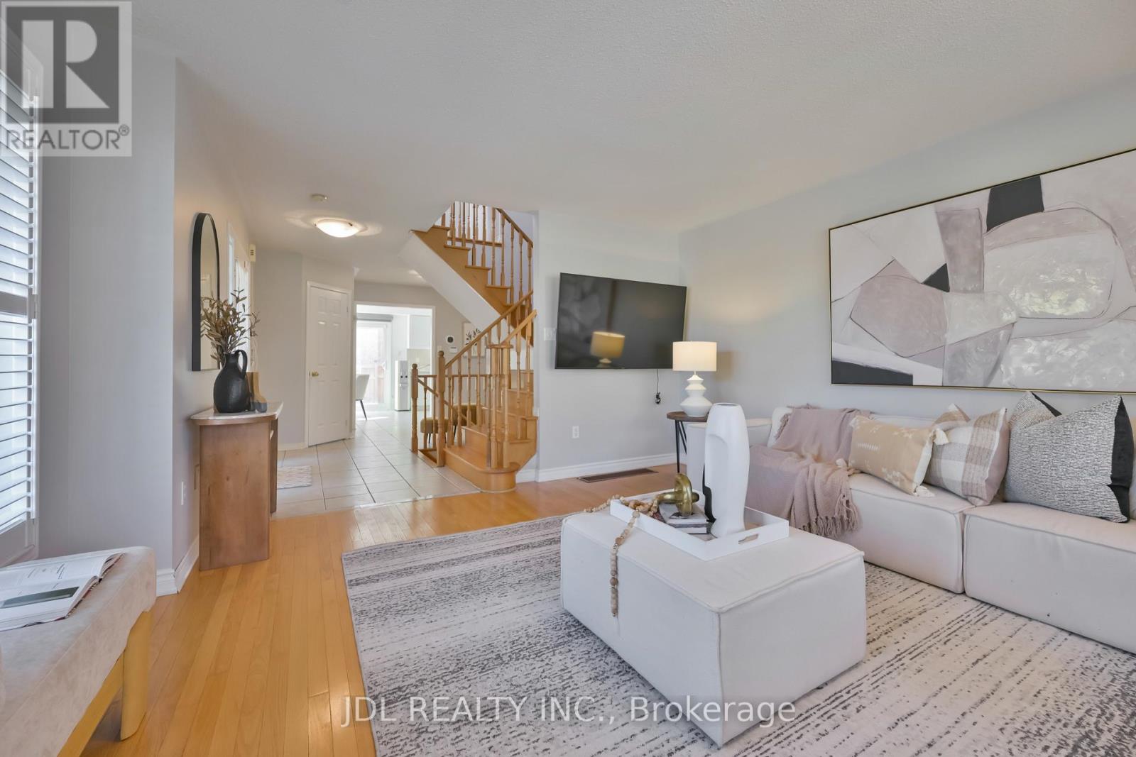 21 Iron Horse Avenue, Richmond Hill, ON photo 5