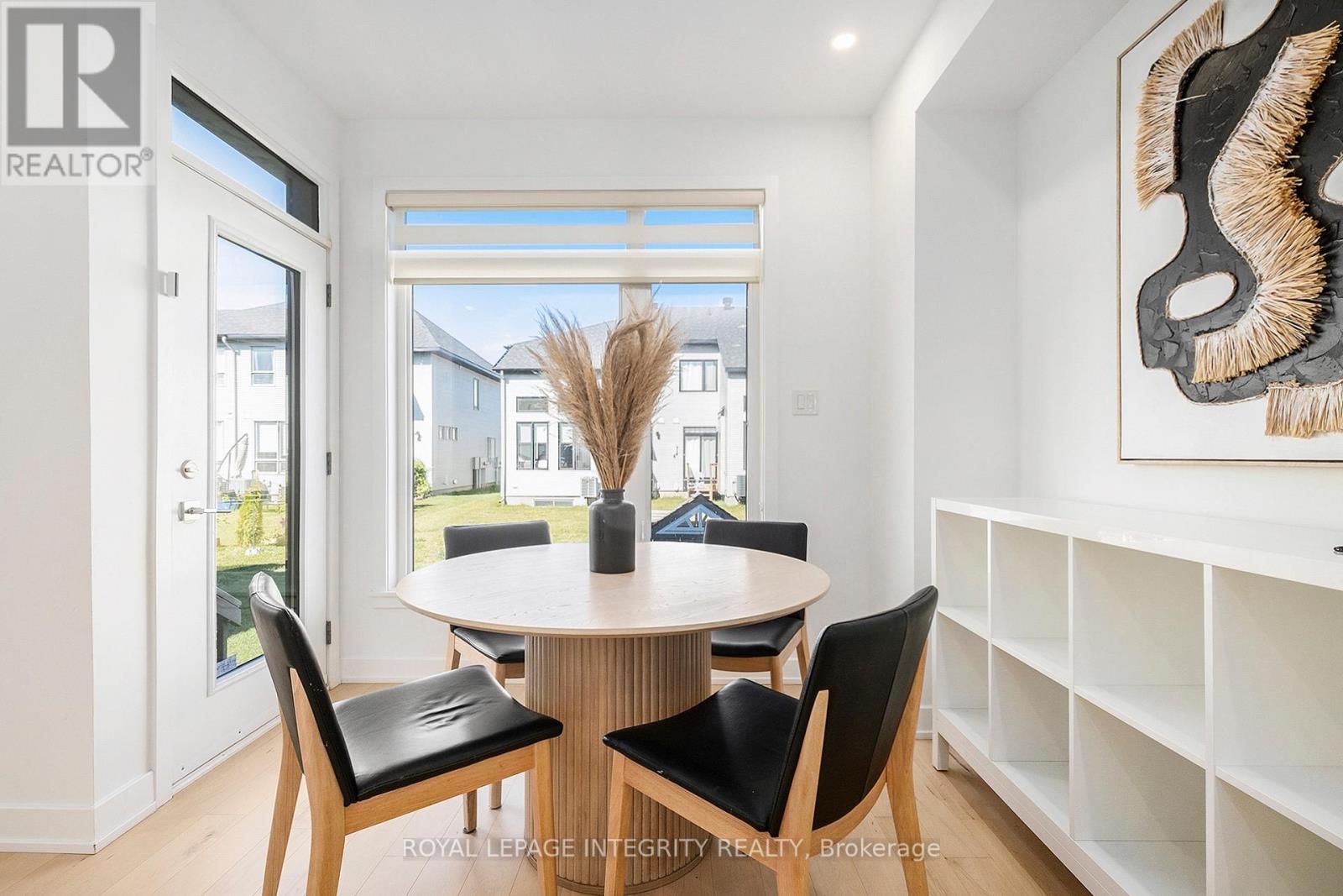 860 SOLARIUM AVENUE - 12