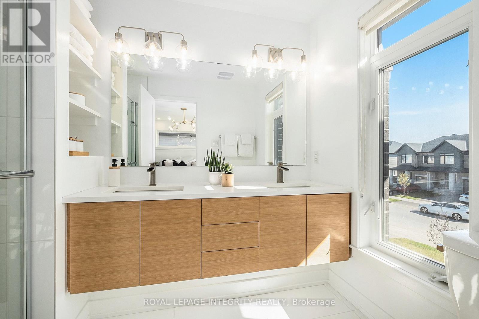 860 SOLARIUM AVENUE - 23