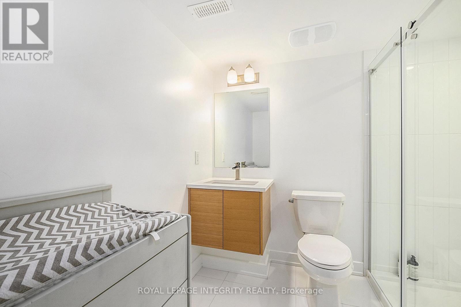 860 SOLARIUM AVENUE - 26