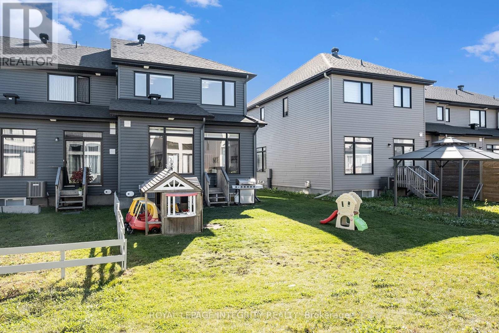 860 SOLARIUM AVENUE - 36