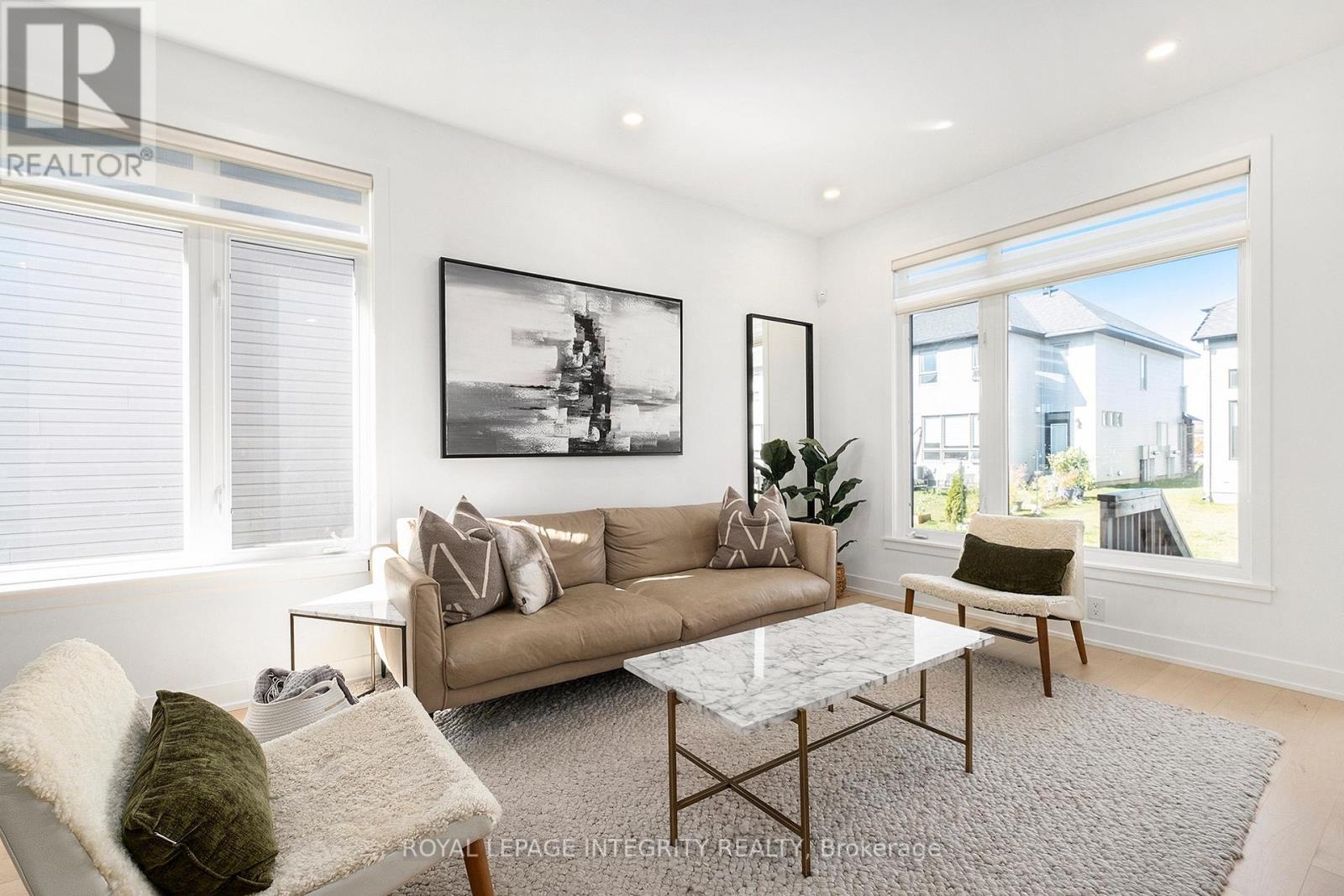 860 SOLARIUM AVENUE - 9