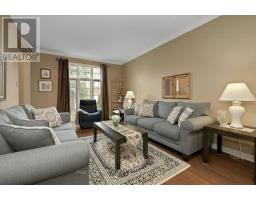 Eating area - 30 Elderwood Trail, Ottawa, ON K2S1C9 Photo 9