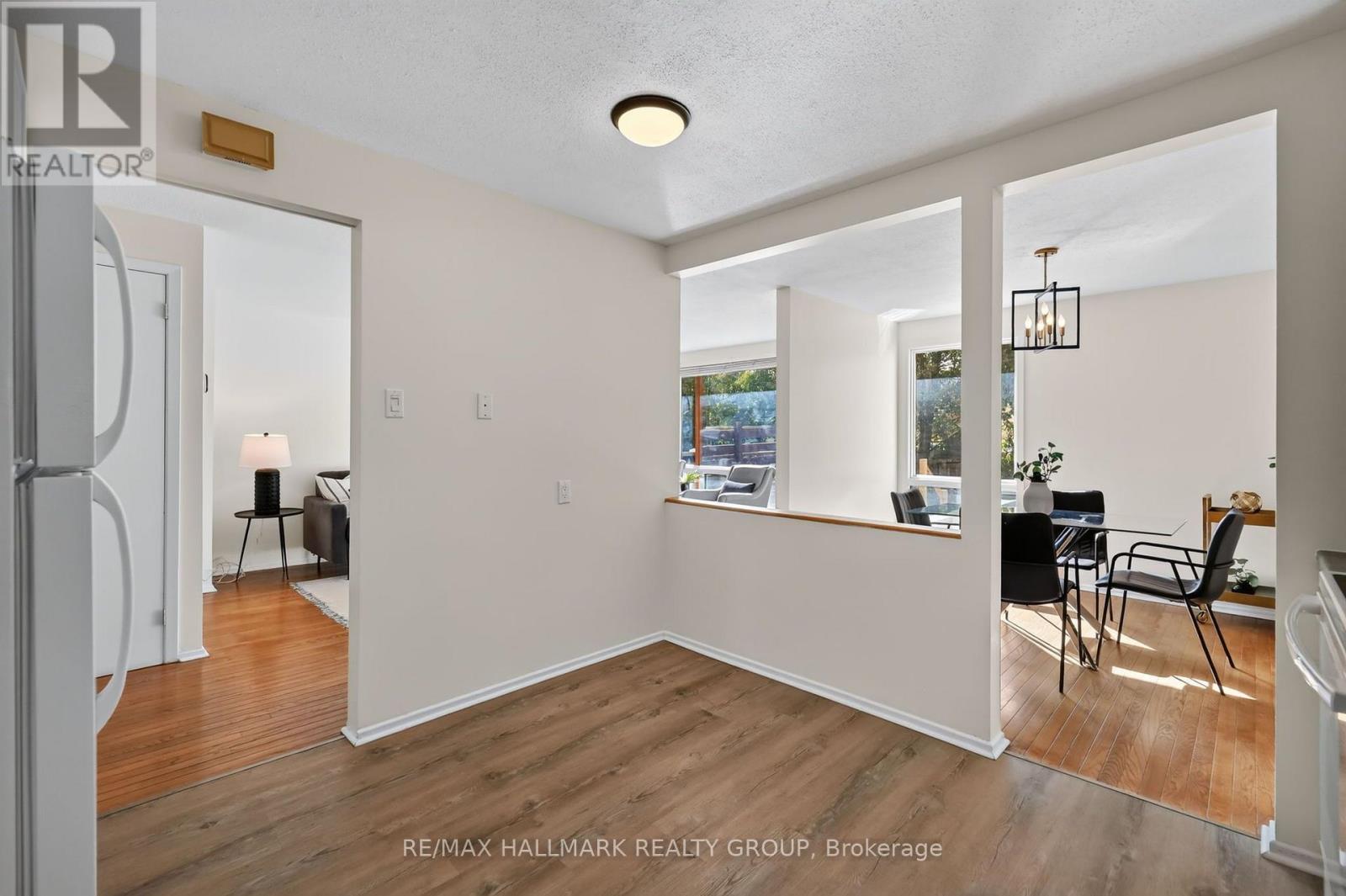 1086 BARWELL AVENUE - 19