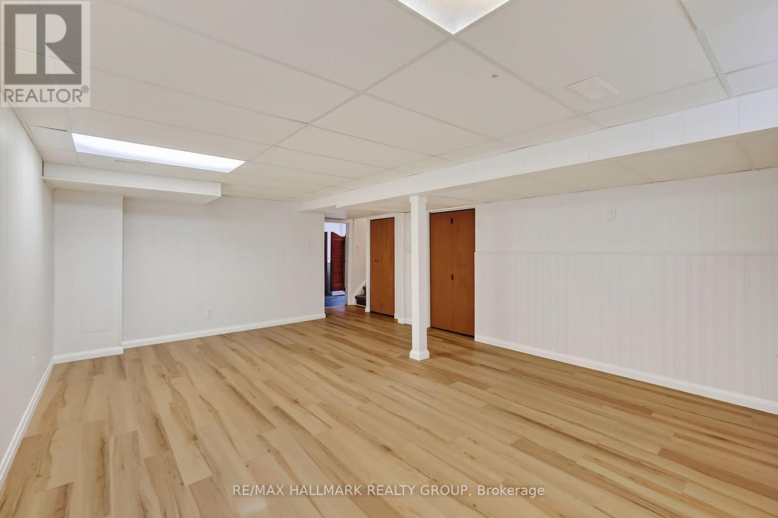 1086 BARWELL AVENUE - Image 32