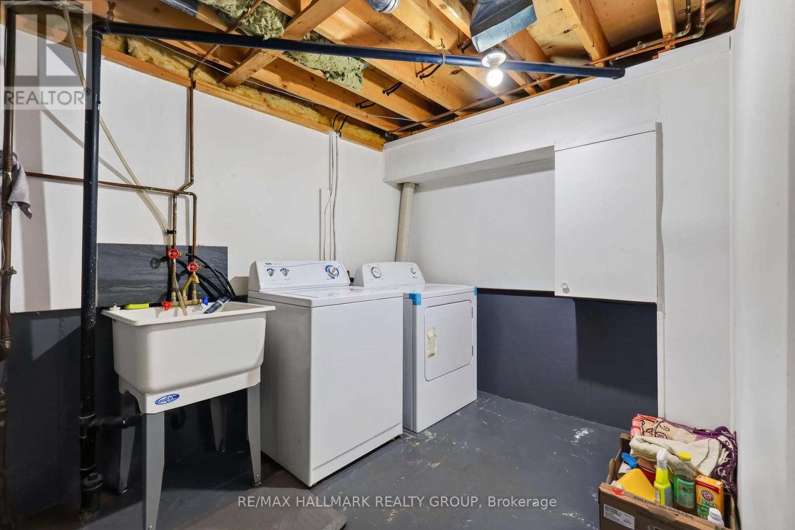 1086 BARWELL AVENUE - 34