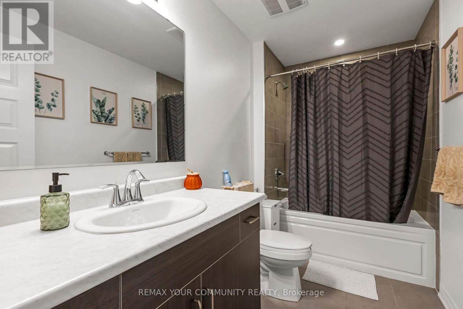 110- 102 Grovewood Common Circle, Oakville, ON photo 11