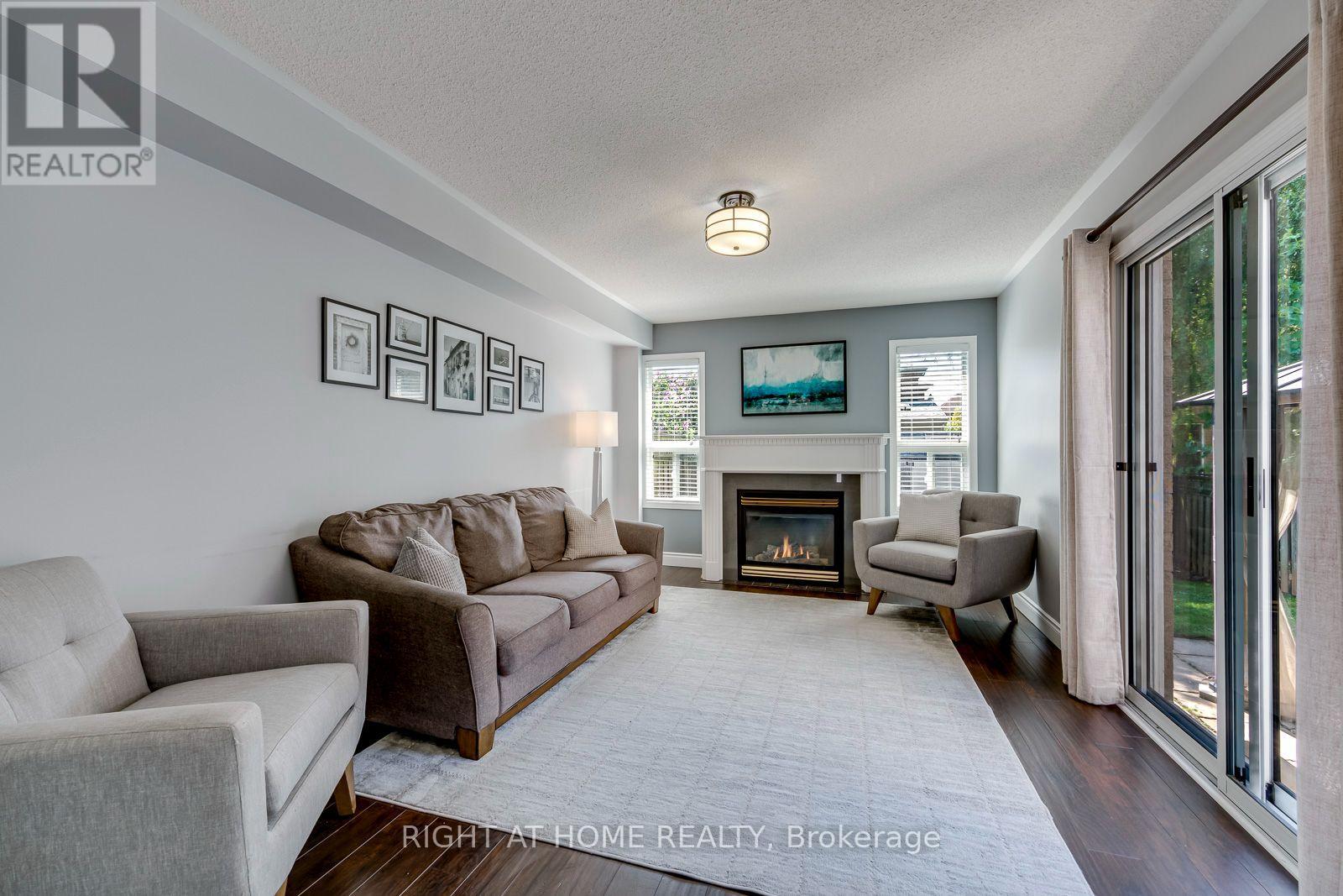 2416 Lazio Lane, Oakville, ON photo 10