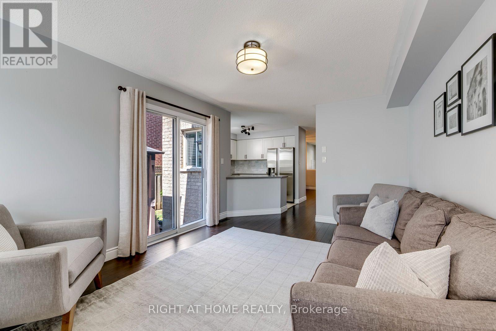2416 Lazio Lane, Oakville, ON photo 12