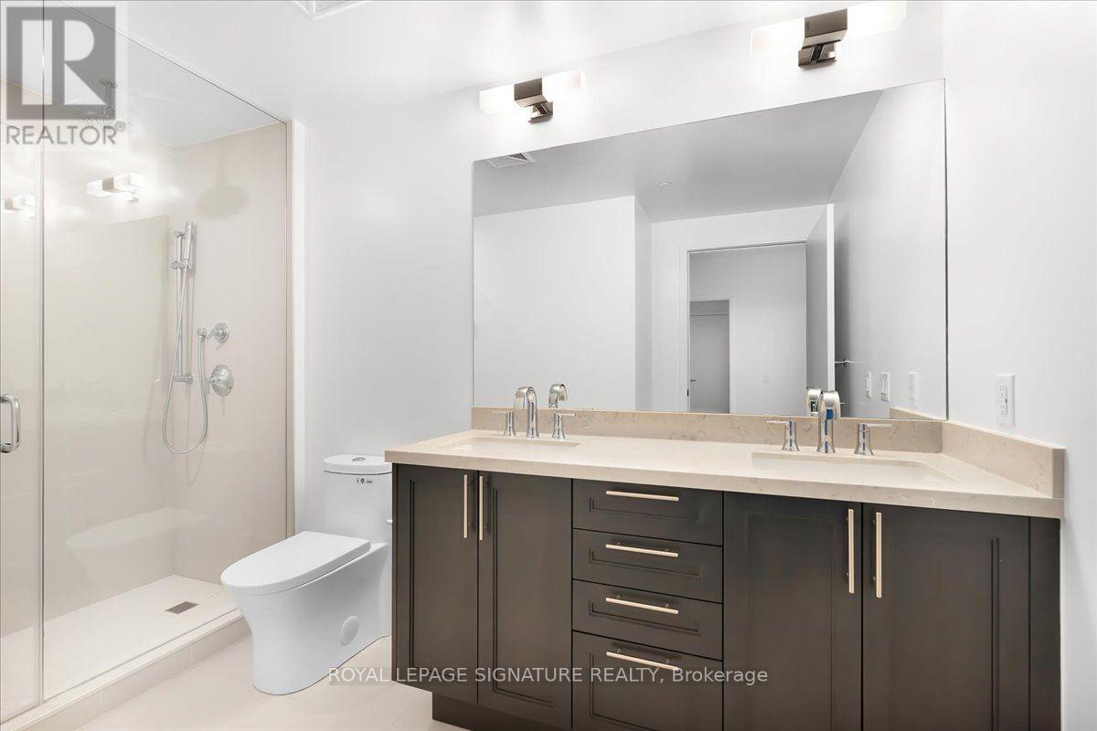 2450 Bloor Street West — photo 19