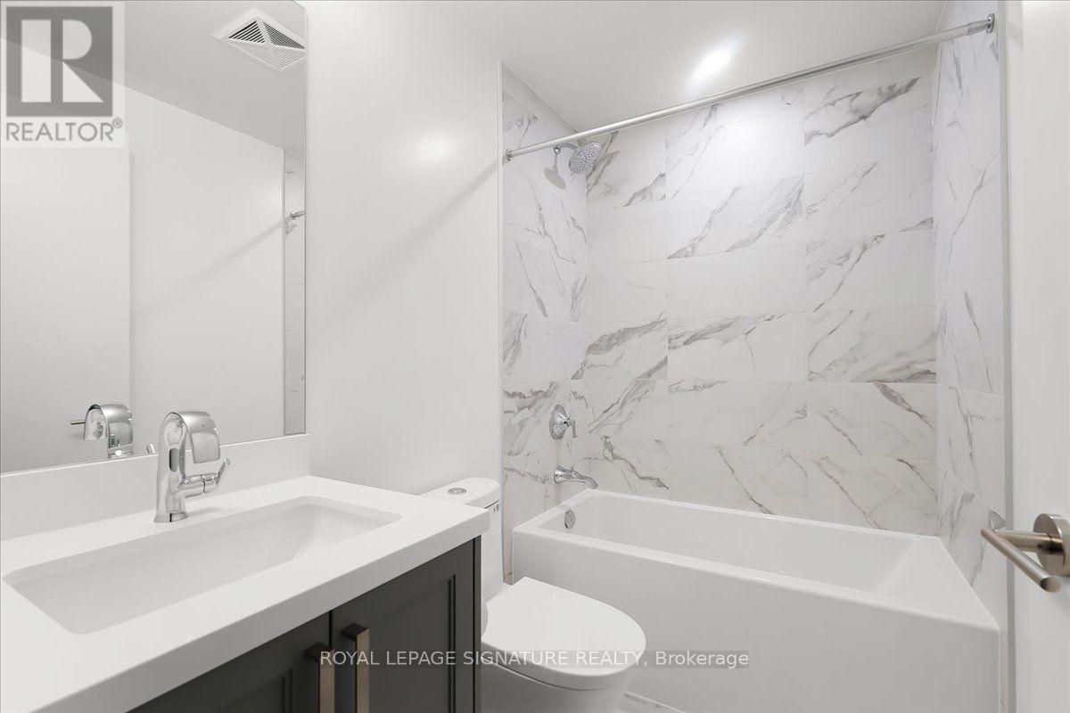 2450 Bloor Street West — photo 23