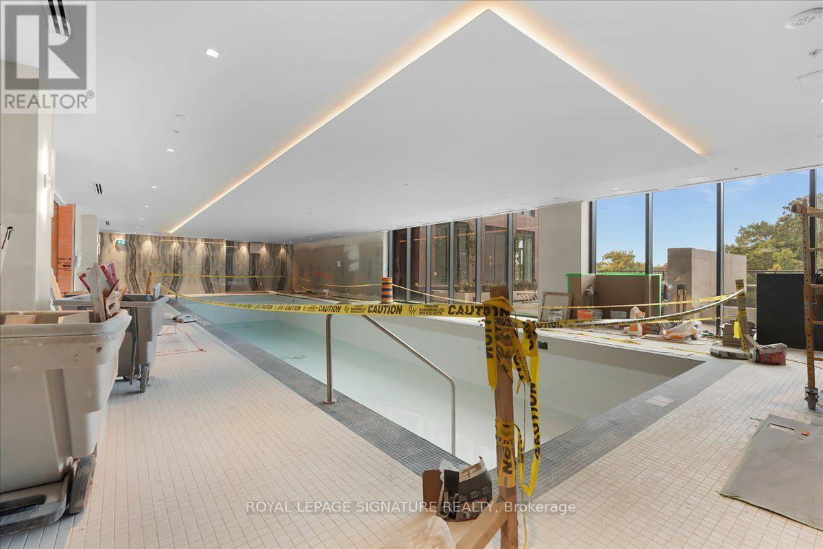 2450 Bloor Street West — photo 38