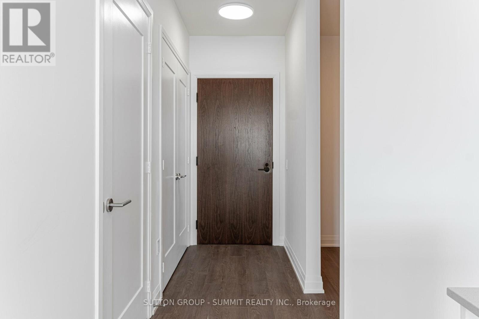 509 Dundas Street West — photo 7