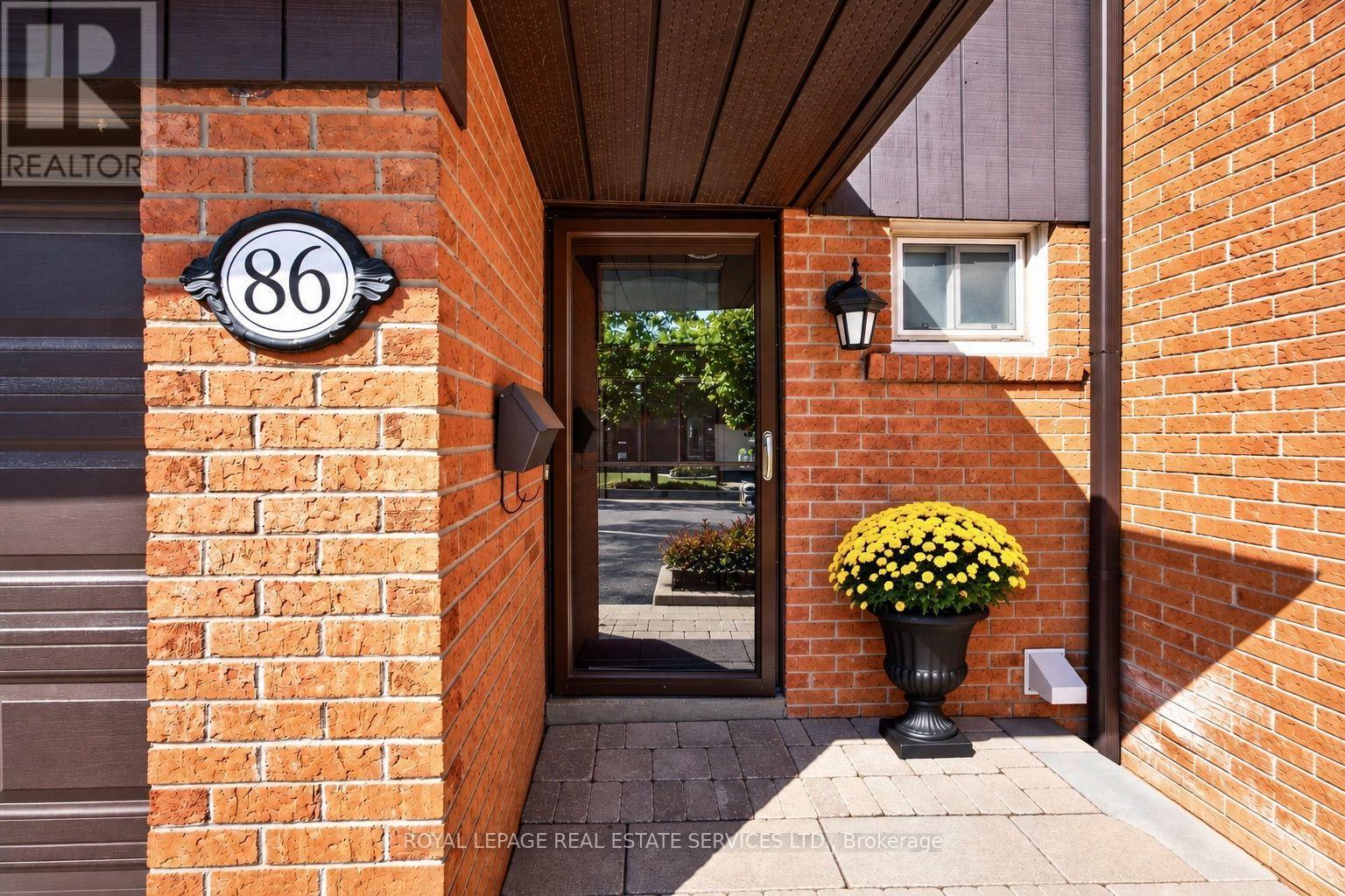 86- 1951 Rathburn Road East, Mississauga, ON photo 2