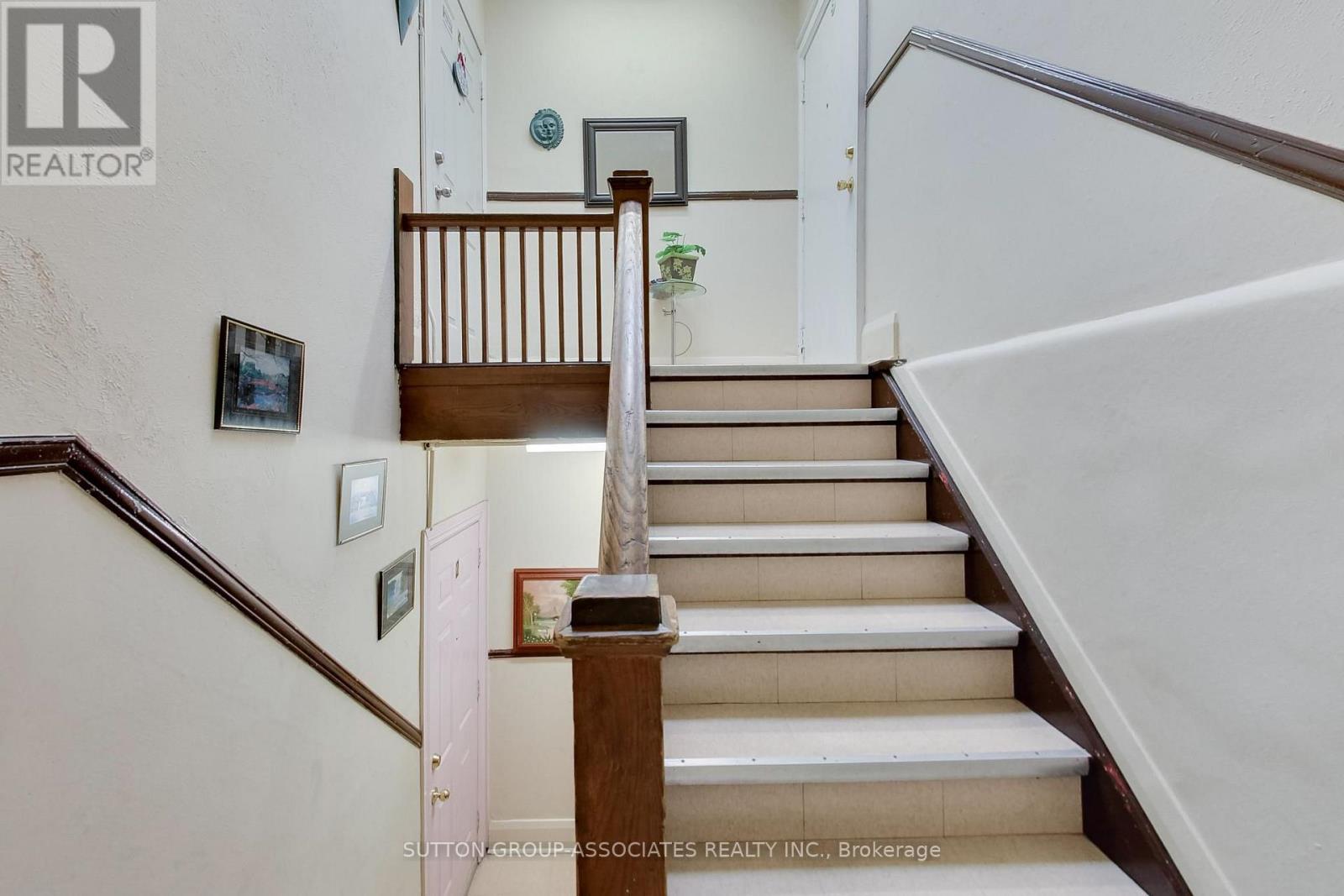 1181-1183 St Clair Avenue West, Toronto, ON photo 16