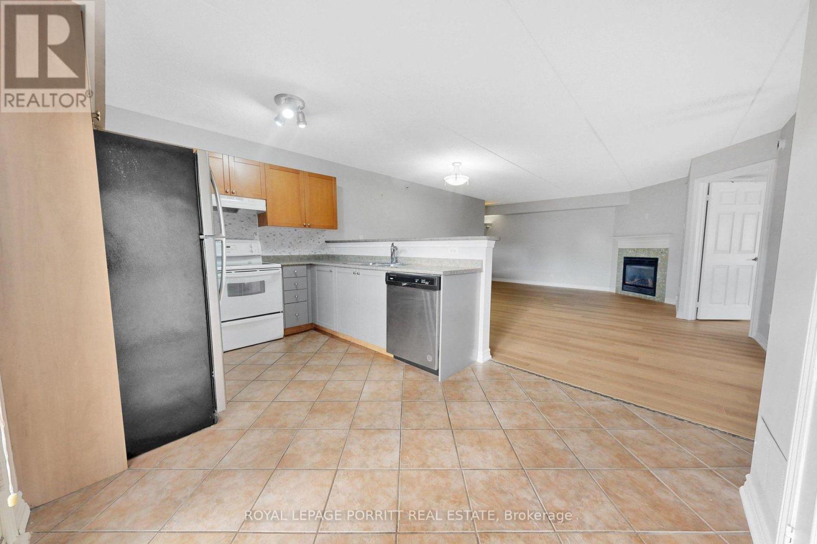 2085 Appleby Line — photo 12