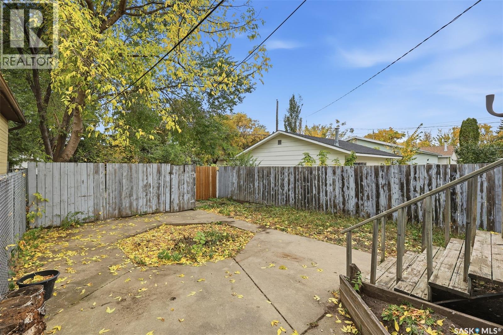 1417 G AVENUE N - 9