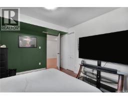 1104 4th Street E, Saskatoon, SK S7H1K8 Photo 23