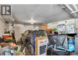 1104 4th Street E, Saskatoon, SK S7H1K8 Photo 30